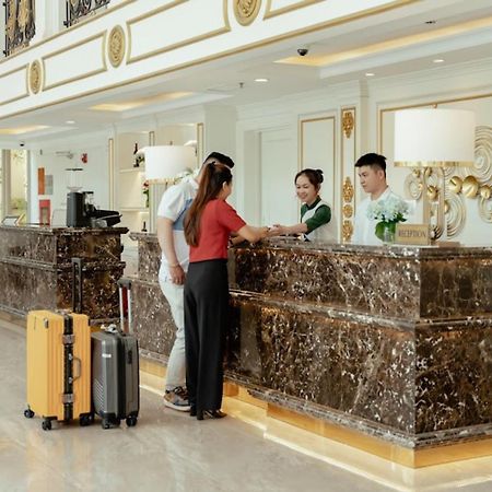 Merperle Beach Hotel Nha Trang Esterno foto