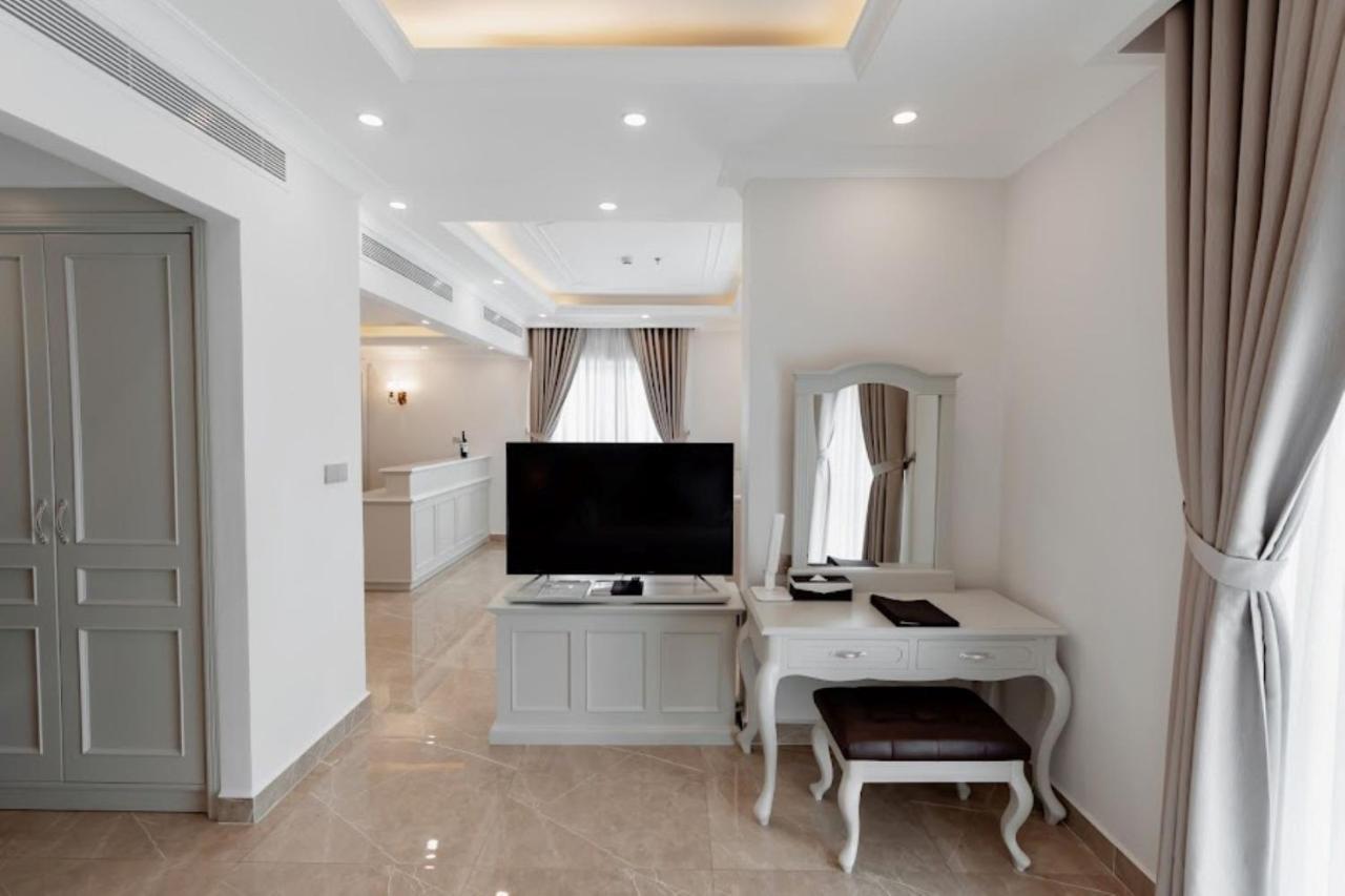 Merperle Beach Hotel Nha Trang Esterno foto