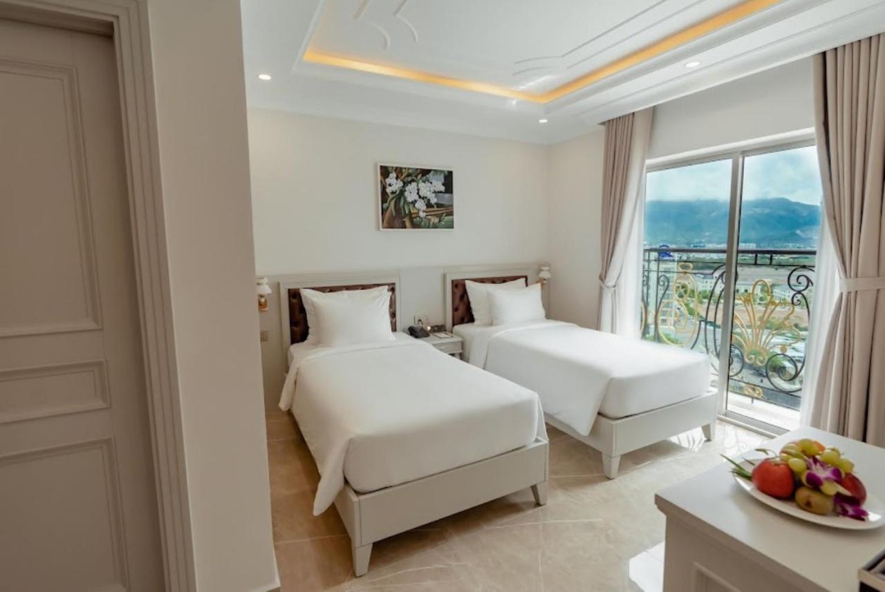 Merperle Beach Hotel Nha Trang Esterno foto