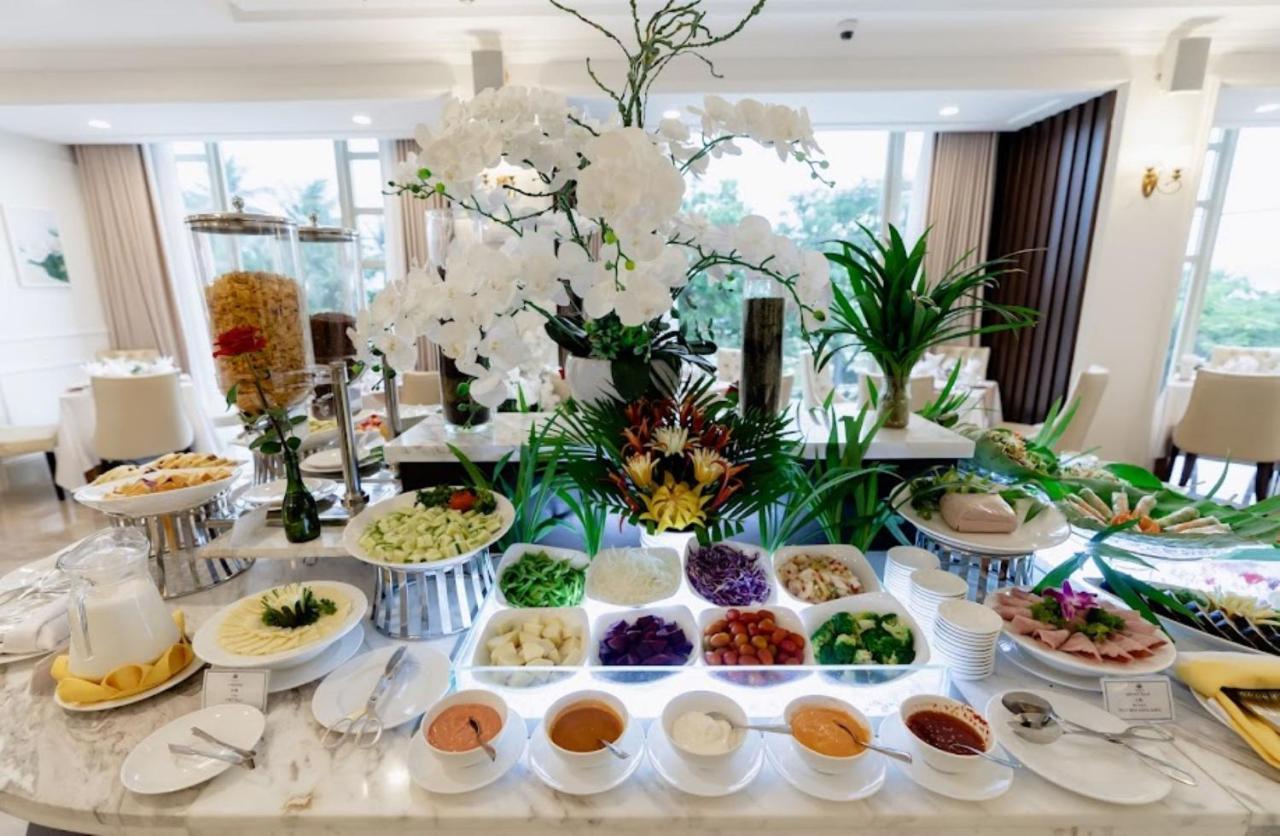Merperle Beach Hotel Nha Trang Esterno foto