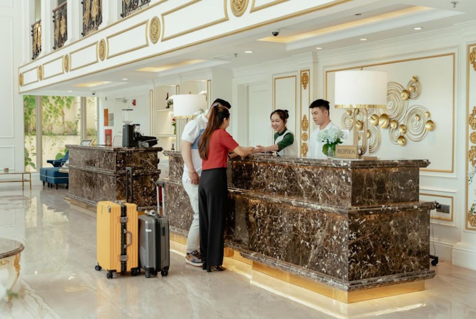 Merperle Beach Hotel Nha Trang Esterno foto